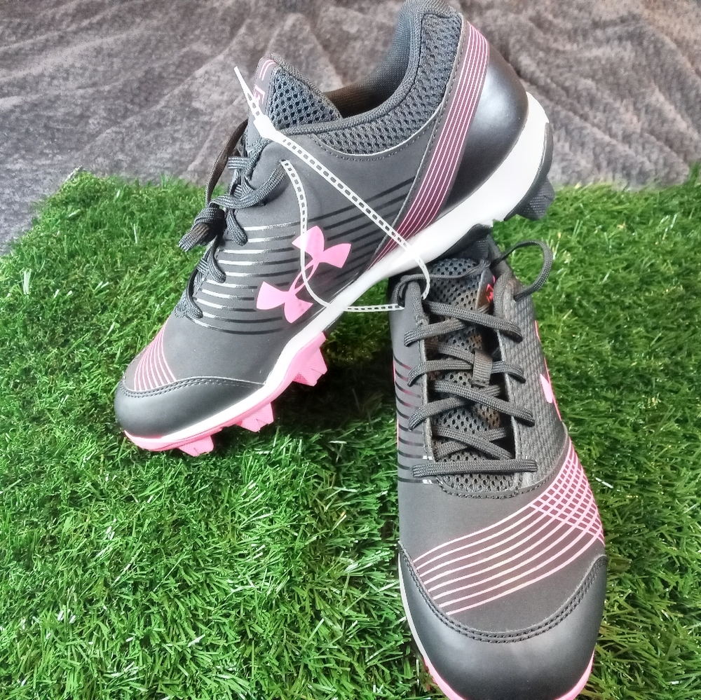 Under Armour Track and Spike Shoes size 8.5